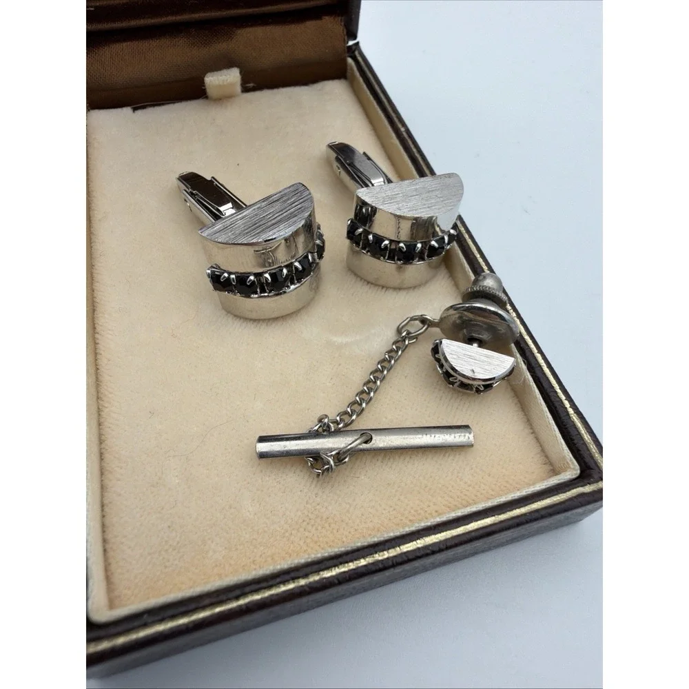 Unique Vintage Black Stone Silver Tone Cufflinks With Tie Chain/Pin/Clasp & Box